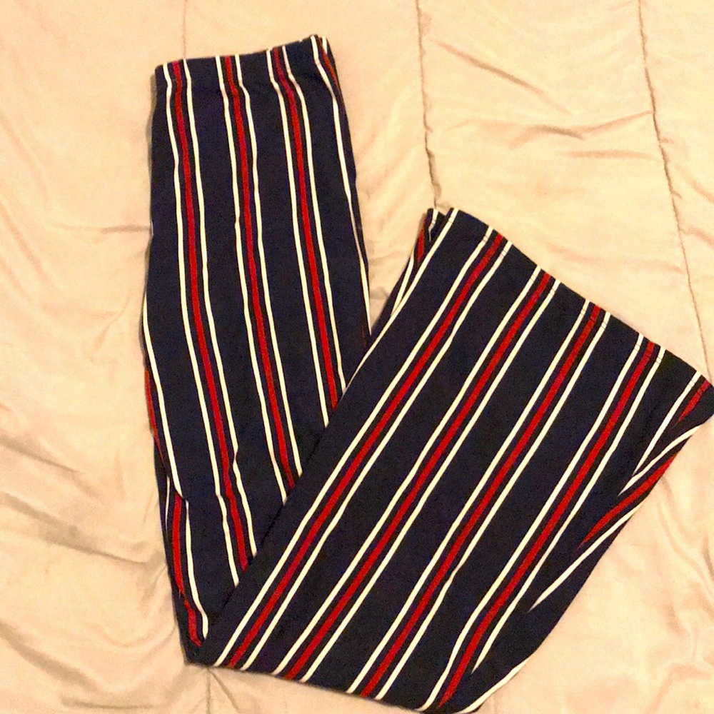 Legging w/ flare at the bottom